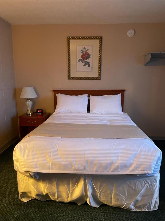 Matador Motel Drayton Valley Exterior photo